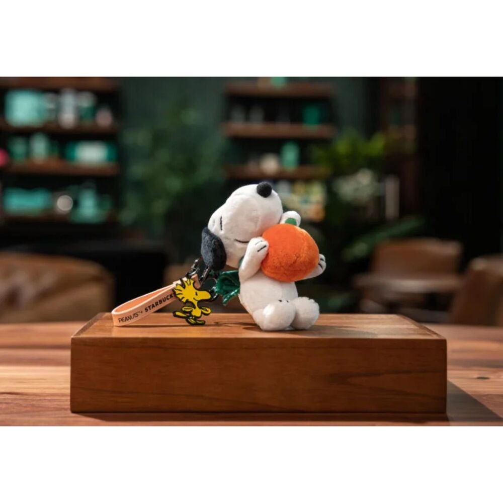 Peanuts + Starbucks Snoopy Bag Charm